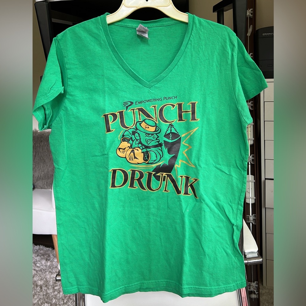 Punch Drunk St Patrick’s Day Boxing Tee Womens size Large